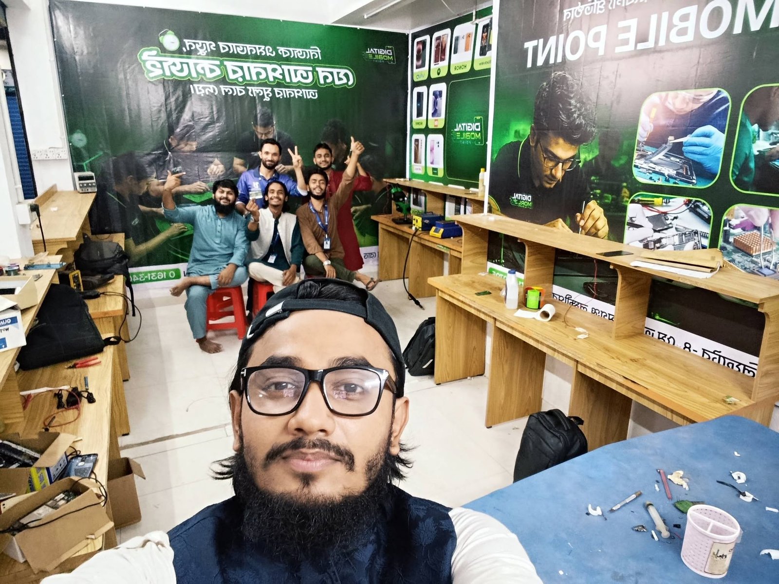 Mobile servicing training class